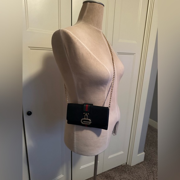 Preloved Gucci Jacquard/Leather Sherry Line Black Wallet; can use as crossbody. - Picture 8 of 12